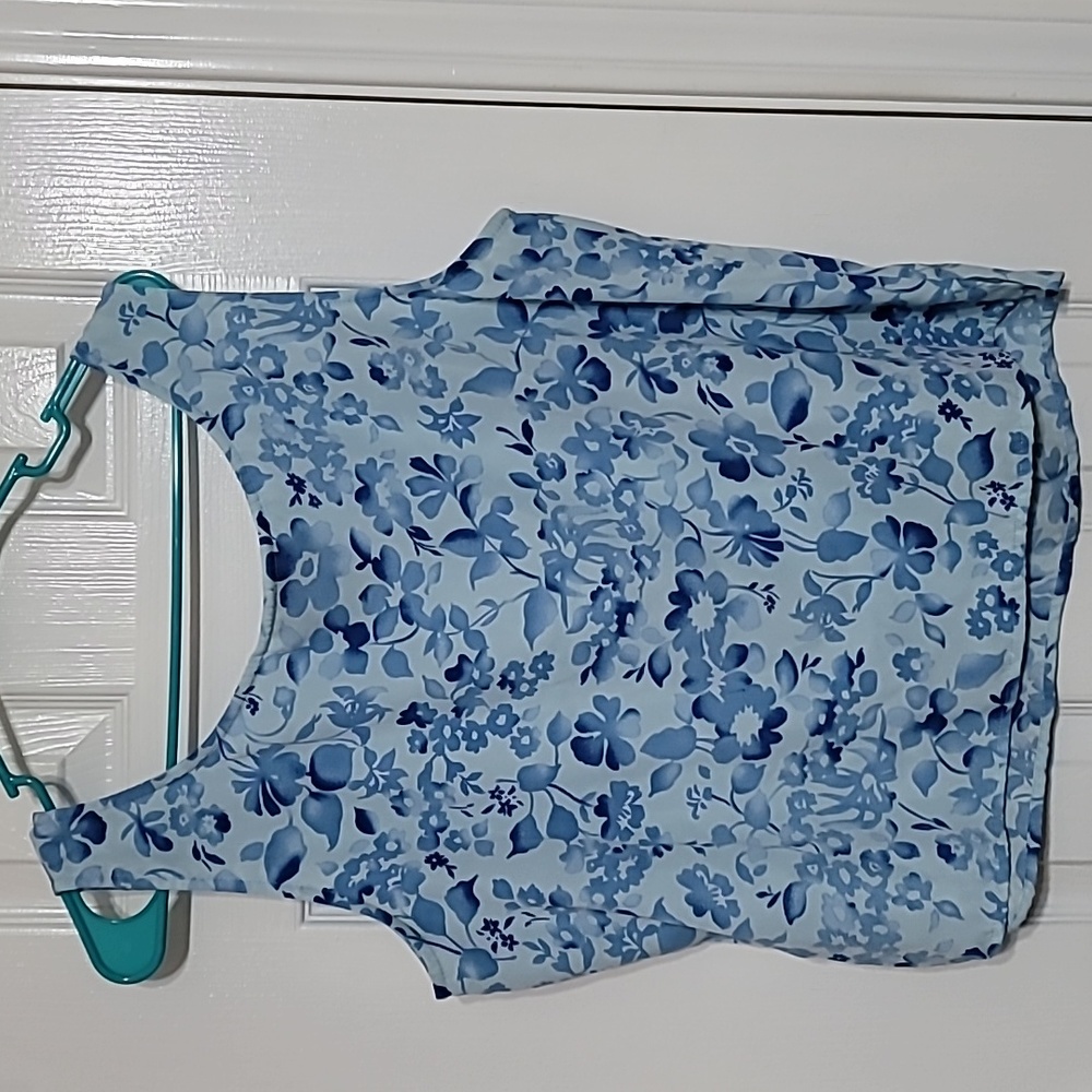 Sagharbor Floral Tank Top - Picture 4 of 4